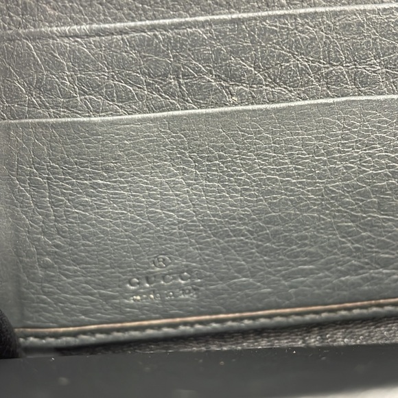 Authentic soho GUCCI gray leather wallet with Box, card, book and COA - Picture 6 of 15